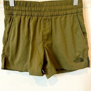 Girls The North Face Flash Dry Olive Green Nylon Athletic Shorts S 7/8